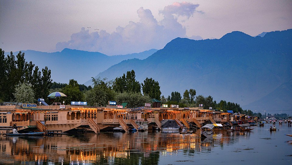 chandigarh to manali taxi service